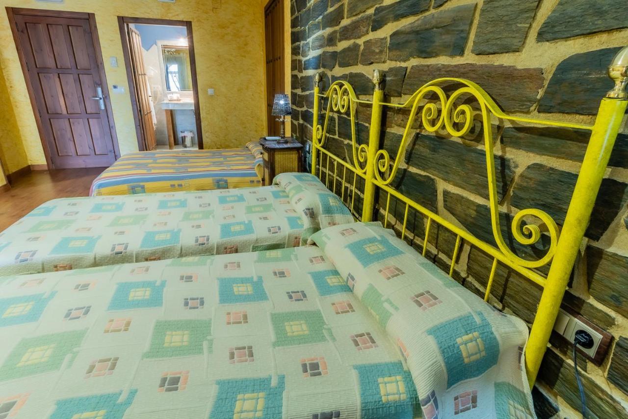 Hotel Rural El Labriego By Vivere Stays Plasenzuela Exterior photo