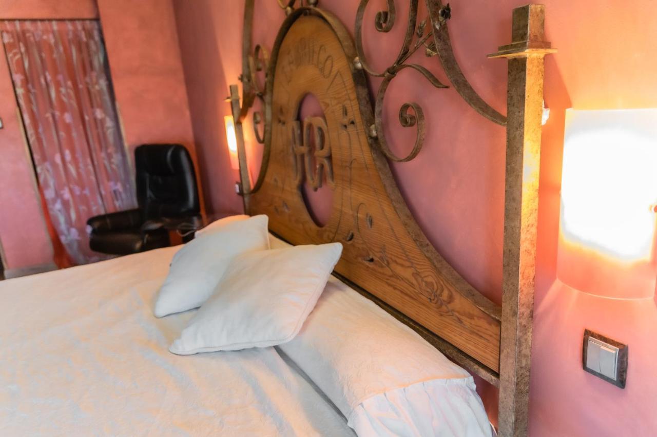 Hotel Rural El Labriego By Vivere Stays Plasenzuela Exterior photo