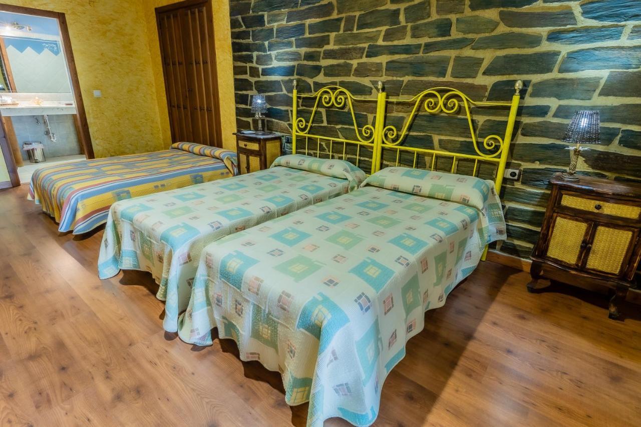 Hotel Rural El Labriego By Vivere Stays Plasenzuela Exterior photo