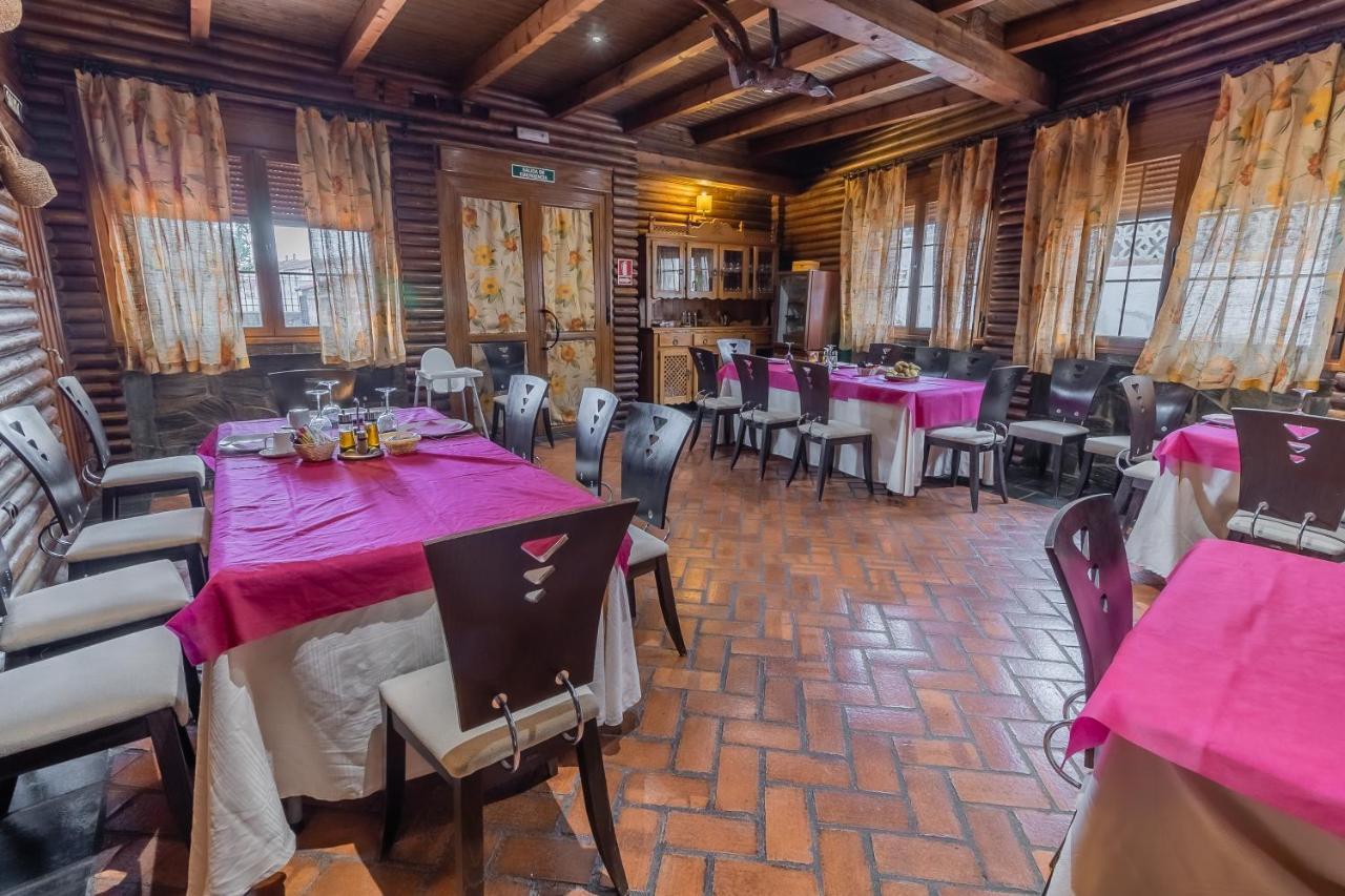Hotel Rural El Labriego By Vivere Stays Plasenzuela Exterior photo